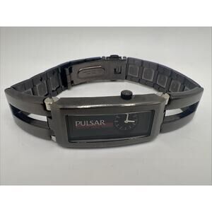 PULSAR 100M Stainless Steel Mens Watch Water Resistant